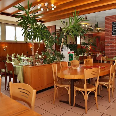 Hotel De Ville Du Sentier 3*