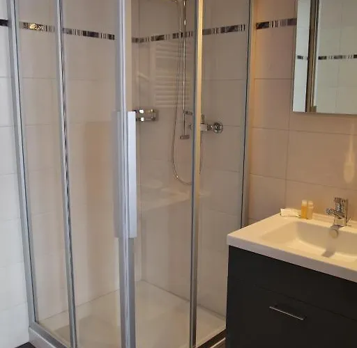 De Ville Du Sentier 3*