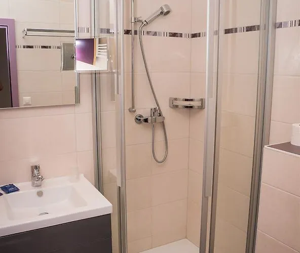 Hotel De Ville Du Sentier