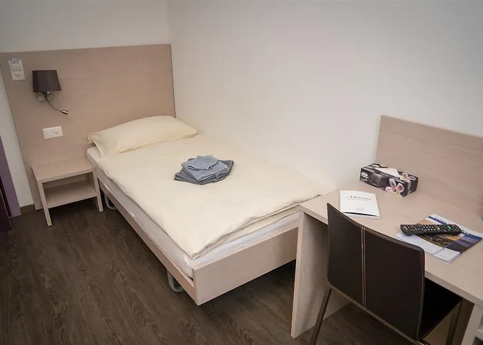 Hotel De Ville Du Sentier 3*