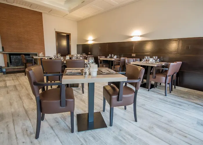 De Ville Du Sentier 3* Le Sentier